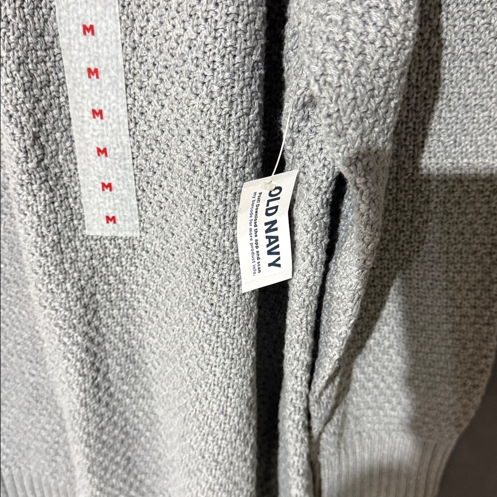 Gray cable sweater - Picture 3 of 3